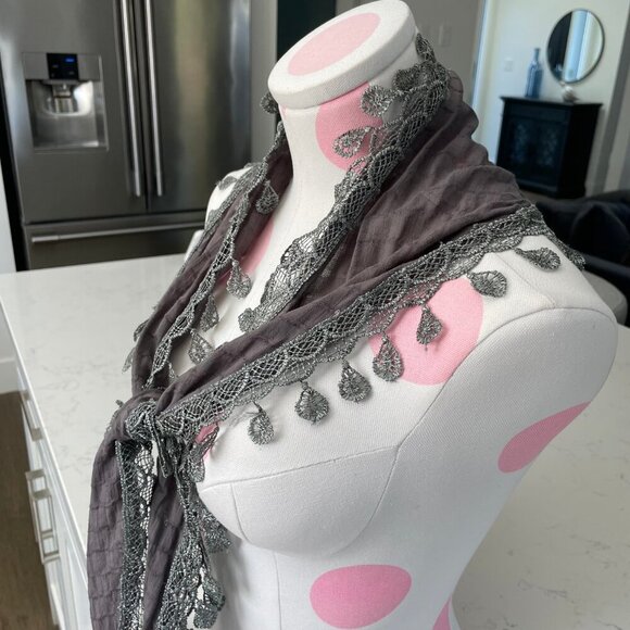 Hand Crafted Fabric Boho Scarf/Belt/Hair Tie w Cotton Lace Trim Grey Sz OS - Picture 3 of 7